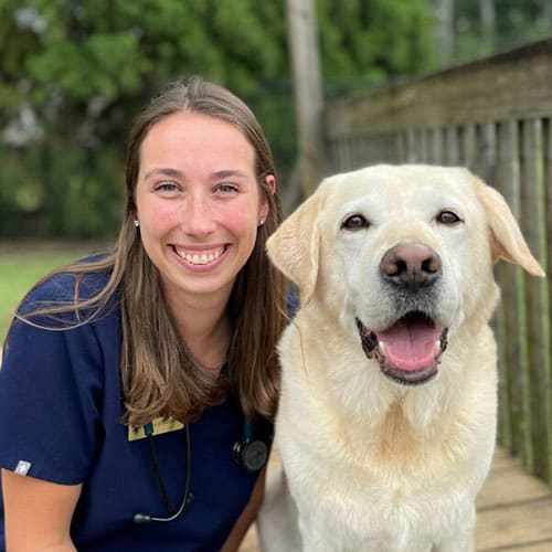 Dr. Alissa Luthart, Cumming Veterinarian